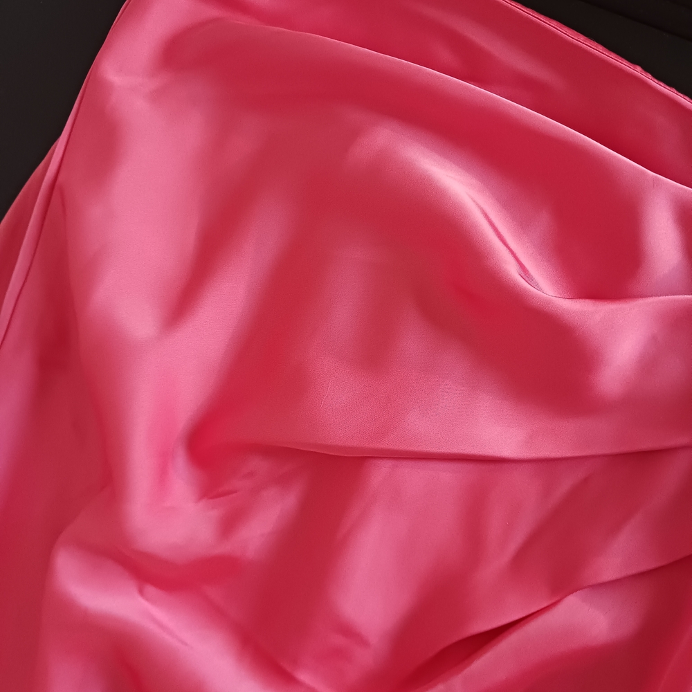 2/$30 DEAL!! Rachel Zoe Fuchsia Satin Skirt - Picture 6 of 8